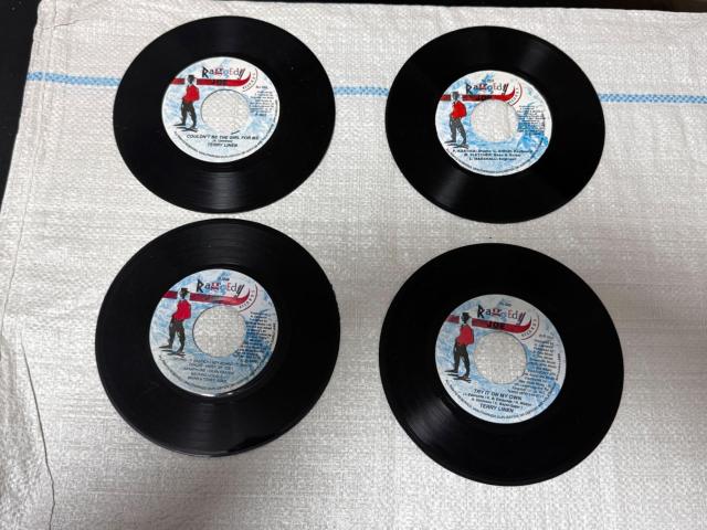 TERRY LINEN ���R�[�h 7�C���` �V���O���� 4���Z�b�g Raggedy JOE �� CD/DVD/�r�f�I�� 