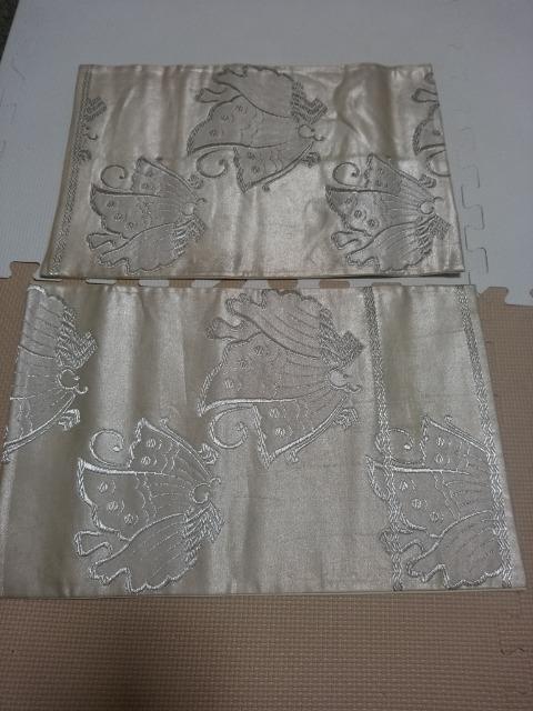 ランチョンマット白 ハンドメイド シルク ラメ入り2枚セット < インテリア/ライフ  ランチョンマット白 ハンドメイド シルク ラメ入り2枚セット  < インテリア/ライフの