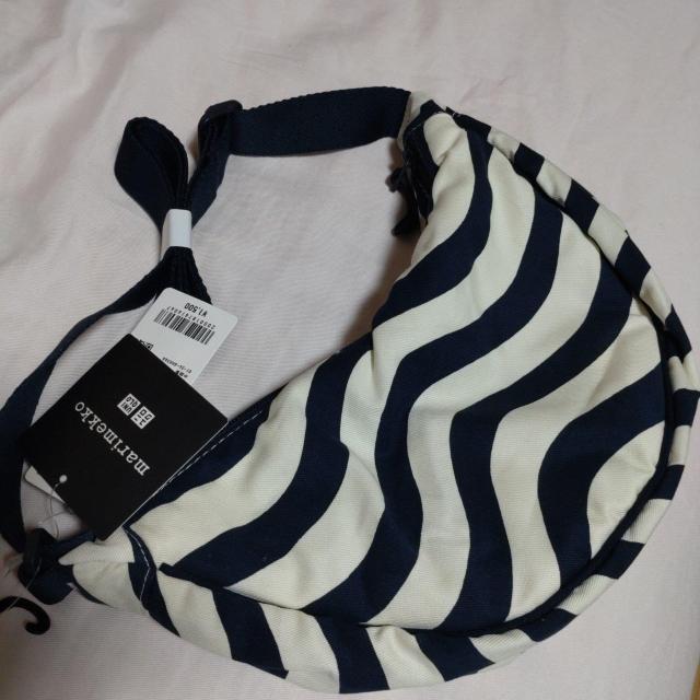 Marimekkoユニクロラウンドショルダーバッグ < 女性ファッション Marimekkoユニクロラウンドショルダーバッグ < 女性ファッションの