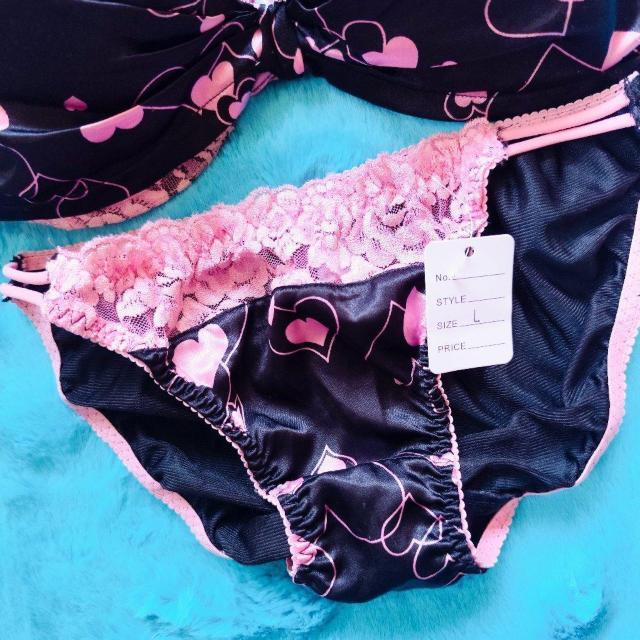 エロcute。。F85×Lツルツルサテン。。ハート柄ブラジャー&ショーツセット。。グラマー大きいサイズロリ姫ちゃん。。 < 女性ファッション  エロcute。。F85×Lツルツルサテン。。ハート柄ブラジャー&ショーツセット。。グラマー大きいサイズロリ姫ちゃん。。 < 女性ファッションの