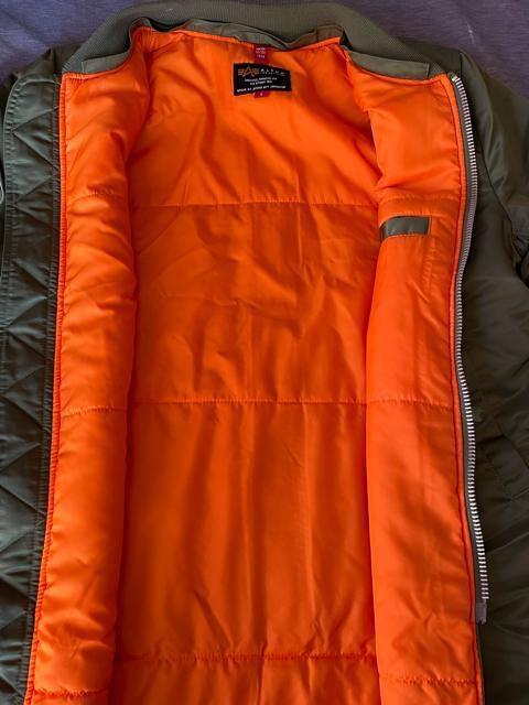 美品 ALPHA INDUSTRIES INC アルファ ロング MA-1 ミリタリーカーキ Sサイズ ダウン ロングジャケット < ブランド  美品 ALPHA INDUSTRIES INC アルファ ロング MA-1 ミリタリーカーキ Sサイズ ダウン ロングジャケット < ブランドの