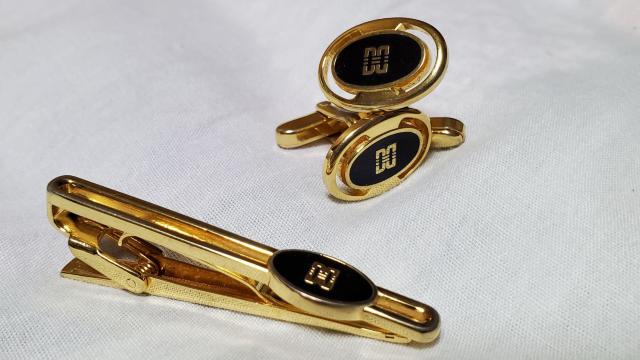 ダックス アイコンロゴドーム カフスボタン ネクタイピン SET 黒 オーバルオープンカフリンクス クリップタイピン タイ留め < ブランド  ダックス アイコンロゴドーム カフスボタン ネクタイピン SET 黒 オーバルオープンカフリンクス クリップタイピン タイ留め < ブランドの