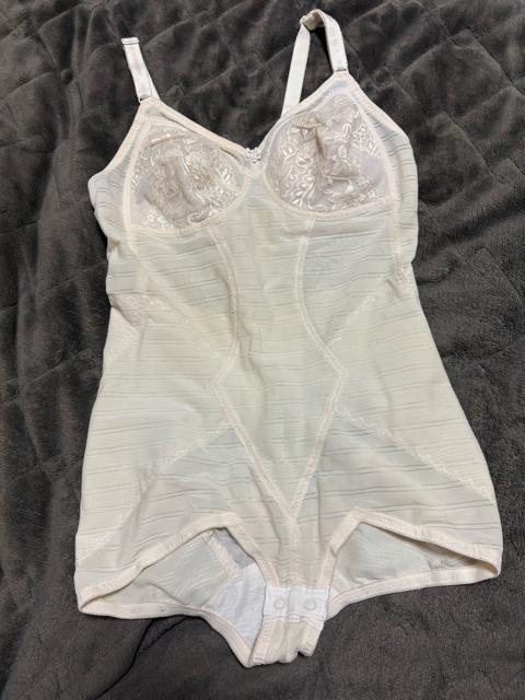 タンス整理品 衣類 おまとめOK ホームクリーニング済み ボディスーツ A80L < 女性ファッション  タンス整理品 衣類 おまとめOK ホームクリーニング済み ボディスーツ A80L  < 女性ファッションの