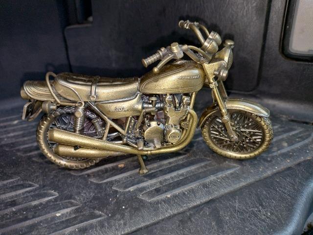カワサキ750-RS フィギア  オートバイ   バイク  金属製 < ホビー  カワサキ750-RS フィギア  オートバイ   バイク  金属製 < ホビーの