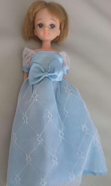 リカちゃん人形 着せ替え人形 金髪ドール 水色レースドレス 本体のみ < おもちゃ リカちゃん人形 着せ替え人形 金髪ドール 水色レースドレス 本体のみ < おもちゃの