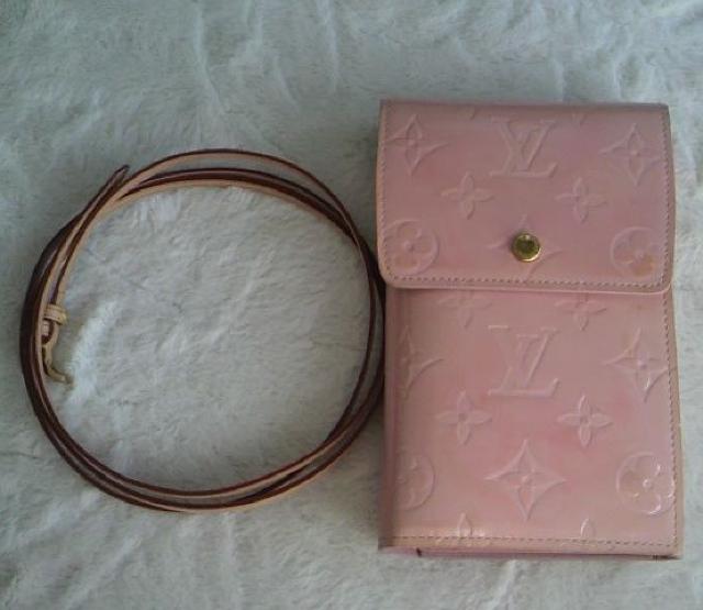 LOUIS VUITTON★ヴェルニ★ショルダーポシェットお財布 < ブランド  LOUIS VUITTON★ヴェルニ★ショルダーポシェットお財布  < ブランドの