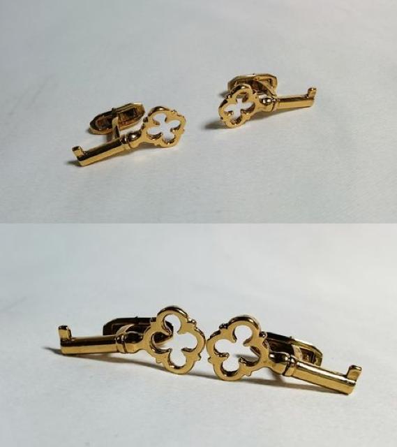 正規 限定 ドルチェ&ガッバーナ バロック アンティーク キーモチーフ カフス ゴールドボタン カフリンクス ラグジュアリーアート < ブランド 正規 限定 ドルチェ&ガッバーナ バロック アンティーク キーモチーフ カフス ゴールドボタン カフリンクス ラグジュアリーアート < ブランドの