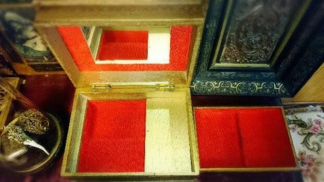 ビンテージ アンティーク オルゴール ジュエリー ボックス 小物入れ ケース < インテリア/ライフ  ビンテージ アンティーク オルゴール ジュエリー ボックス 小物入れ ケース < インテリア/ライフの