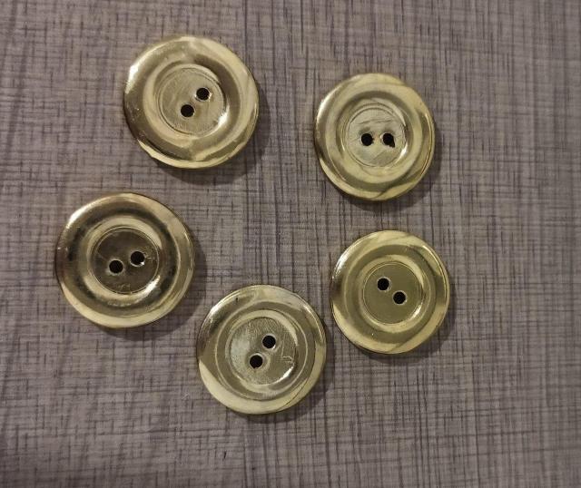 金 黒 プラスチックボタン 5個 < ペット/手芸/園芸  金 黒 プラスチックボタン 5個 < ペット/手芸/園芸の