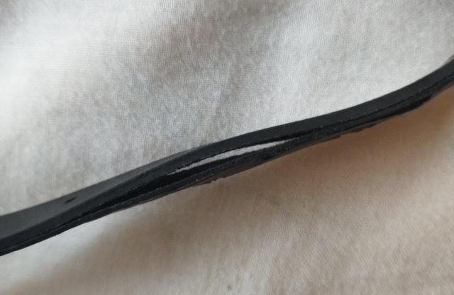 黒 エナメル リボンバックル 細ベルト 難有り W66~80 < 女性ファッション  黒 エナメル リボンバックル 細ベルト 難有り W66~80 < 女性ファッションの