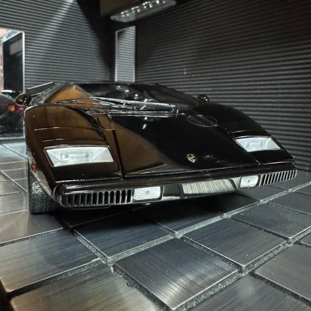 絶版未展示品 京商 1/18 ランボルギーニ カウンタックLP400 ブラック < ホビー  絶版未展示品 京商 1/18 ランボルギーニ カウンタックLP400 ブラック < ホビーの