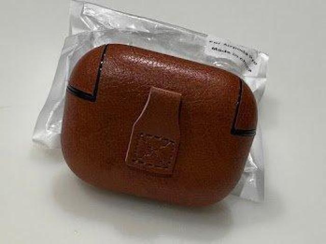 airpods pro P[X GA[|bYv U[P[X Jrit CguE  Ɠd/AV 