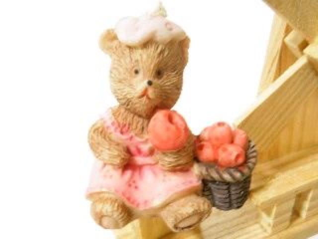 可愛い♪木製&樹脂製 カントリーくまさん《クルクル回る風車》W < おもちゃ 可愛い♪木製&樹脂製 カントリーくまさん《クルクル回る風車》W < おもちゃの