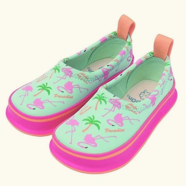 定価2,700円●スキッポン【新品】フラミンゴ13cm●水浴びOK●履きやすい 転びにくい●靴 サンダル < キッズ/ベビー  定価2,700円●スキッポン【新品】フラミンゴ13cm●水浴びOK●履きやすい 転びにくい●靴 サンダル < キッズ/ベビーの