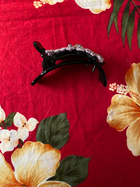 新品未使用☆アンティークレース☆ヘアクリップ☆ < 女性アクセサリー/時計  新品未使用☆アンティークレース☆ヘアクリップ☆ < 女性アクセサリー/時計の