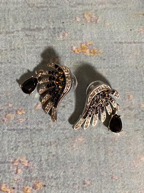 CZラインストーン付きピアス??エンジェルウィング < 女性アクセサリー/時計  CZラインストーン付きピアス??エンジェルウィング < 女性アクセサリー/時計の