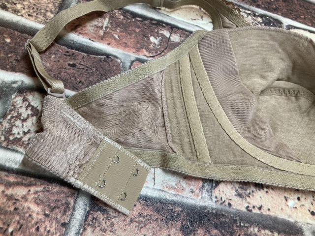 送料無料!大手通販処分品!サイドから寄せる!ノンワイヤーレース付きブラジャー(ベージュ系)1枚 < 女性ファッション  送料無料!大手通販処分品!サイドから寄せる!ノンワイヤーレース付きブラジャー(ベージュ系)1枚 < 女性ファッションの