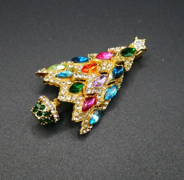 新品アンティーク調きらきらストーン クリスマスツリー ミニ ブローチ クリスマス < 女性アクセサリー/時計 新品アンティーク調きらきらストーン クリスマスツリー ミニ ブローチ クリスマス < 女性アクセサリー/時計の