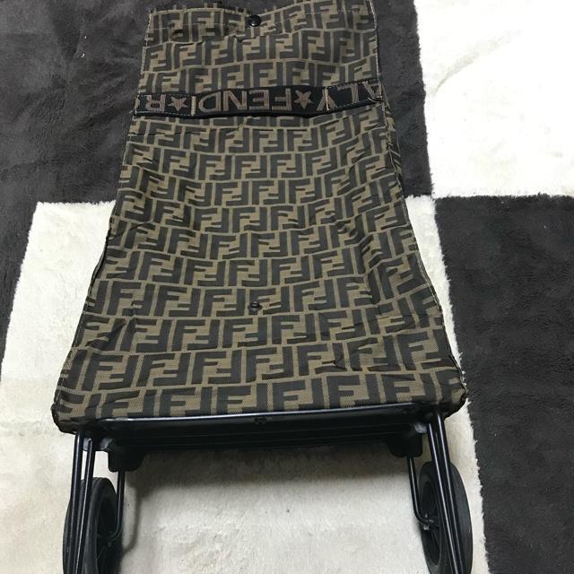 �����A ���K�i �t�F���f�B �Y�b�J �t�H�[���f�B���O�L�����[�o�b�O �� �u�����h�� 