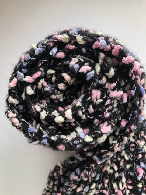 ハンドメイド マフラー カラフルパフ ガーリー ブラック < 女性ファッション  ハンドメイド マフラー カラフルパフ ガーリー ブラック < 女性ファッションの