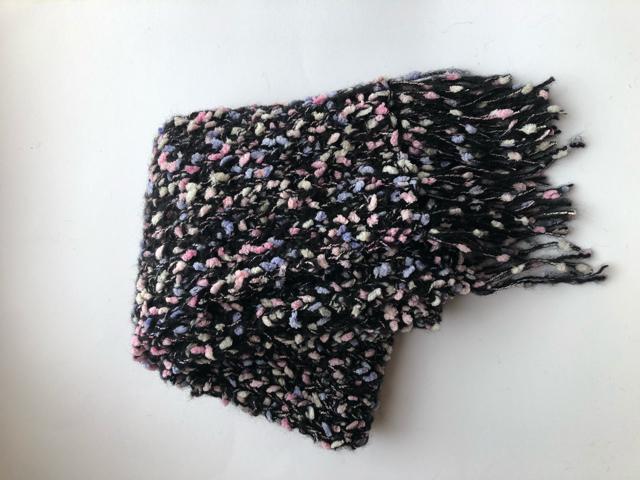 ハンドメイド マフラー カラフルパフ ガーリー ブラック < 女性ファッション  ハンドメイド マフラー カラフルパフ ガーリー ブラック < 女性ファッションの