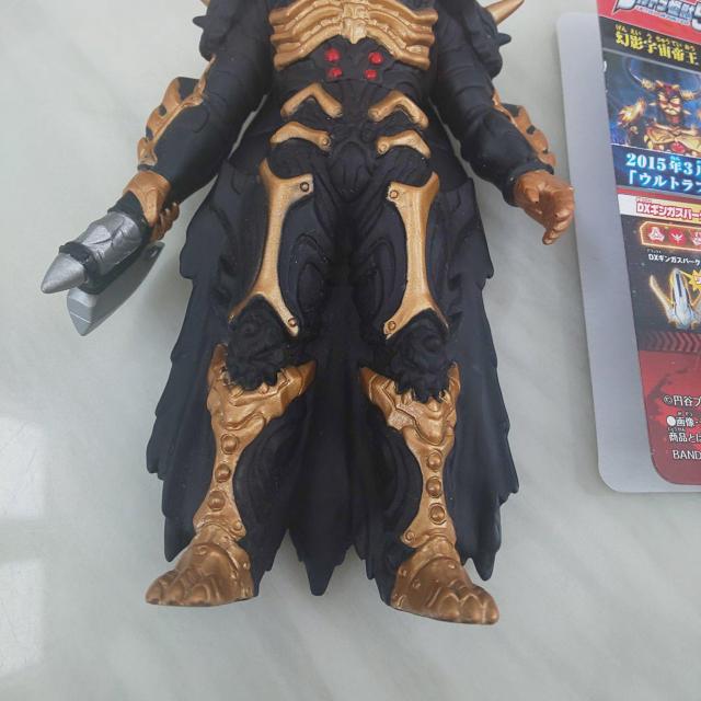 ウルトラ怪獣500 ジュダ・スペクター ライブサイン付 < ホビー  ウルトラ怪獣500 ジュダ・スペクター ライブサイン付 < ホビーの