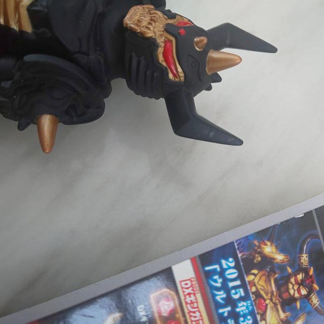 ウルトラ怪獣500 ジュダ・スペクター ライブサイン付 < ホビー  ウルトラ怪獣500 ジュダ・スペクター ライブサイン付 < ホビーの