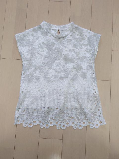 Bou Jeloud お洒落なレースフレンチ袖ブラウス L < ブランド  Bou Jeloud お洒落なレースフレンチ袖ブラウス L  < ブランドの