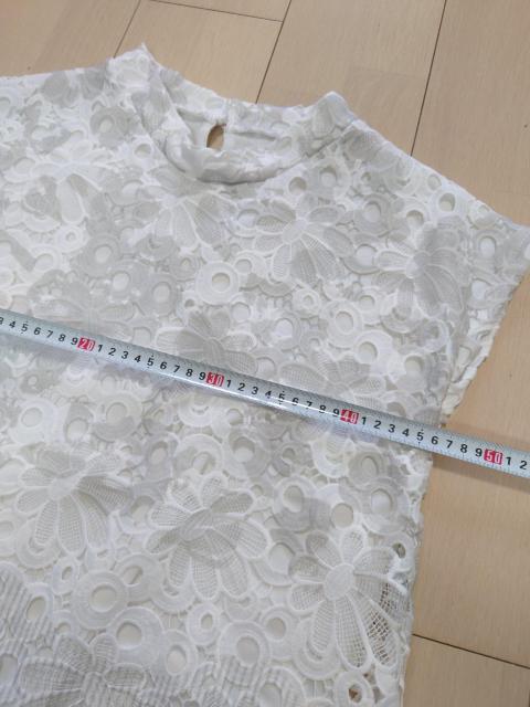 Bou Jeloud お洒落なレースフレンチ袖ブラウス L < ブランド  Bou Jeloud お洒落なレースフレンチ袖ブラウス L < ブランドの