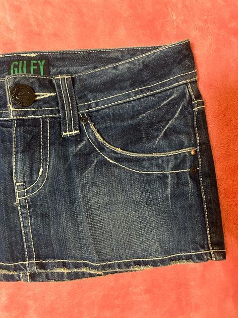 GILFY  ダメージデニム ジッパー装飾 ローライズ マイクロミニスカート  未使用に近い < ブランド  GILFY  ダメージデニム ジッパー装飾 ローライズ マイクロミニスカート  未使用に近い < ブランドの