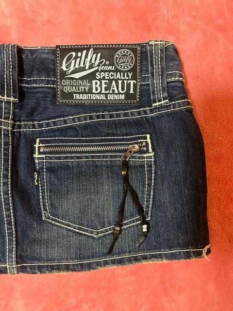GILFY  ダメージデニム ジッパー装飾 ローライズ マイクロミニスカート  未使用に近い < ブランド  GILFY  ダメージデニム ジッパー装飾 ローライズ マイクロミニスカート  未使用に近い < ブランドの
