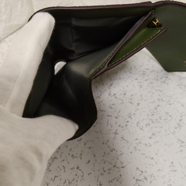 新品同様 COACH エッセンシャルミディアムフラップウォレット ダークモスグリーン(抹茶色) < ブランド 新品同様 COACH エッセンシャルミディアムフラップウォレット ダークモスグリーン(抹茶色) < ブランドの