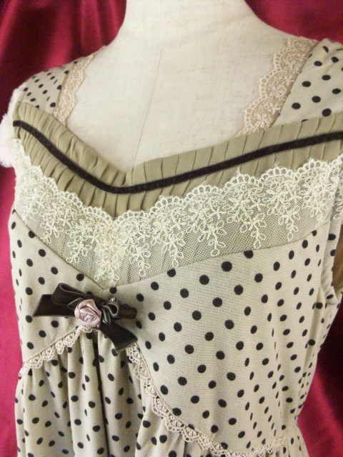 ★絶対お薦め★超可愛い★袖ファー★ドット柄チュニック★M★ < 女性ファッション  ★絶対お薦め★超可愛い★袖ファー★ドット柄チュニック★M★ < 女性ファッションの