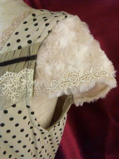 ★絶対お薦め★超可愛い★袖ファー★ドット柄チュニック★M★ < 女性ファッション  ★絶対お薦め★超可愛い★袖ファー★ドット柄チュニック★M★ < 女性ファッションの