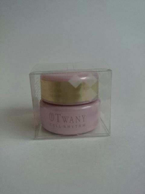 トワニー★セルリズム★最高級薬用クリーム★新品サンプル★ < 香水/コスメ/ネイル トワニー★セルリズム★最高級薬用クリーム★新品サンプル★ < 香水/コスメ/ネイルの