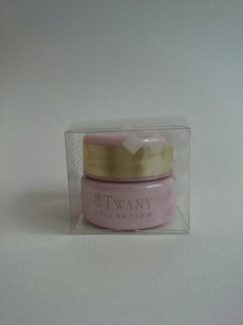 トワニー★セルリズム★最高級薬用クリーム★新品サンプル★ < 香水/コスメ/ネイル トワニー★セルリズム★最高級薬用クリーム★新品サンプル★ < 香水/コスメ/ネイルの