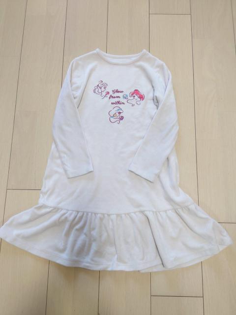 ユニクロ ディズニープリンセス フリースパジャマ ワンピース 120 < ブランド ユニクロ ディズニープリンセス フリースパジャマ ワンピース 120 < ブランドの