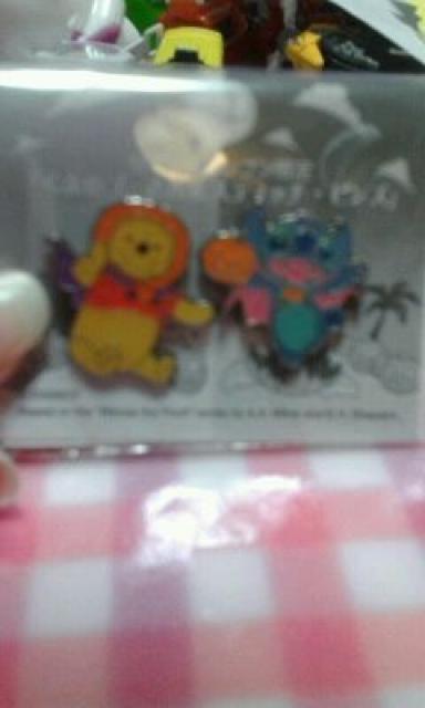 プーさんとステッチセブン限定 ピンバッチ < おもちゃ プーさんとステッチセブン限定 ピンバッチ < おもちゃの