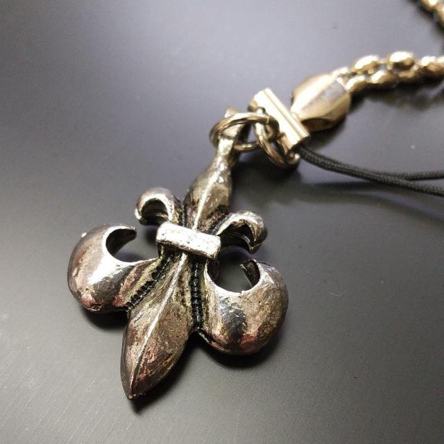 シンプル リリーフレア ストラップ シルバーメッキ < 男性ファッション  シンプル リリーフレア ストラップ シルバーメッキ < 男性ファッションの