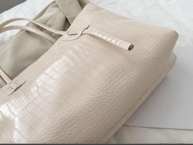 新品 白 クロコ トートバッグ メンズ レディース 高品質レザー 鞄 高級 < 女性ファッション  新品 白 クロコ トートバッグ メンズ レディース 高品質レザー 鞄 高級 < 女性ファッションの