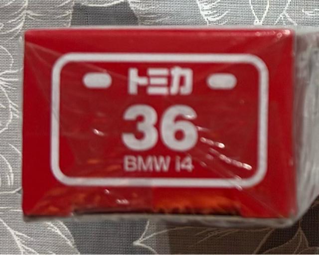�g�~�J 36 BMW i4 SCALE 1/65