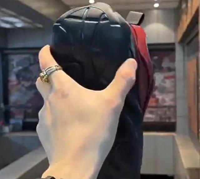 超お買い得3090円★ メンズ レトロ ストリートウェア スニーカー ブラック ファクスカバー ロートップ 26.5cm 赤 < 男性ファッション  超お買い得3090円★ メンズ レトロ ストリートウェア スニーカー ブラック ファクスカバー ロートップ 26.5cm 赤 < 男性ファッションの