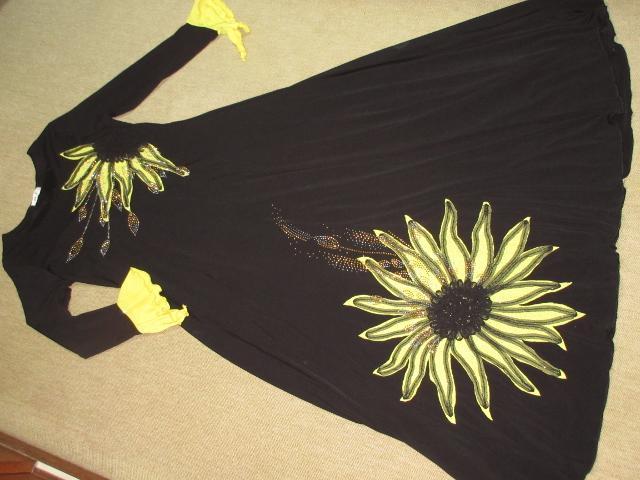 BIGヒマワリモチーフ*フリルロング丈ドレスワンピース(黒) < 女性ファッション  BIGヒマワリモチーフ*フリルロング丈ドレスワンピース(黒)  < 女性ファッションの