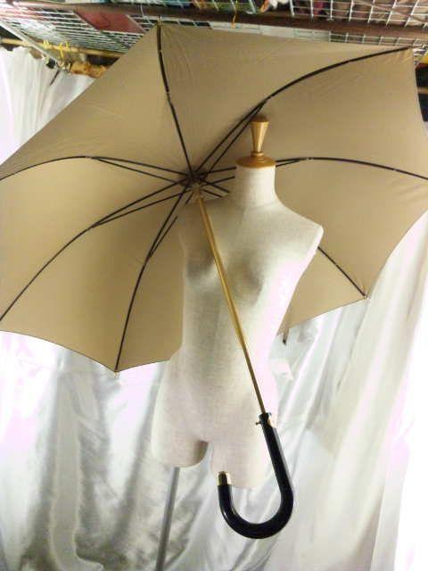 〓凄い〓はなまるマーケットでも紹介された〓雨用カバー内装〓雨傘〓 < 女性ファッション 〓凄い〓はなまるマーケットでも紹介された〓雨用カバー内装〓雨傘〓 < 女性ファッションの