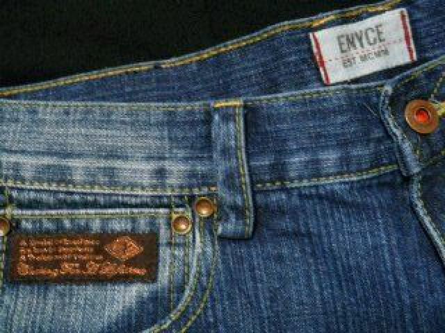 【ENYCE/エニーチェ】ニューヨークを代表するブランド♪ヒップホップ ウォッシュ加工バックポケットワッペンデニム < ブランド  【ENYCE/エニーチェ】ニューヨークを代表するブランド♪ヒップホップ ウォッシュ加工バックポケットワッペンデニム < ブランドの