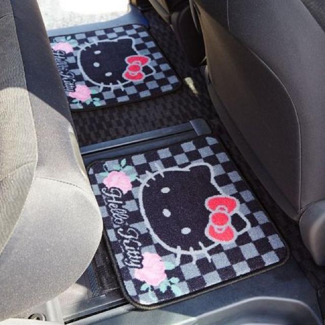 《New》キティちゃん★ローズ・リア用・すべり止め加工*カーマット<2枚組セット> < 自動車/バイク 《New》キティちゃん★ローズ・リア用・すべり止め加工*カーマット<2枚組セット> < 自動車/バイク