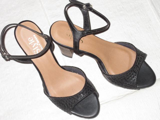 未使用☆太ヒールサンダル*綺麗め*夏用レディース(ブラック) < 女性ファッション  未使用☆太ヒールサンダル*綺麗め*夏用レディース(ブラック) < 女性ファッションの