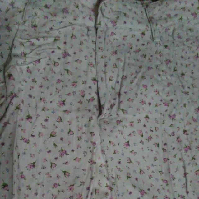 LOWRYS FARM グレー花柄 パンツ 後ろゴム < ブランド LOWRYS FARM グレー花柄 パンツ 後ろゴム < ブランドの