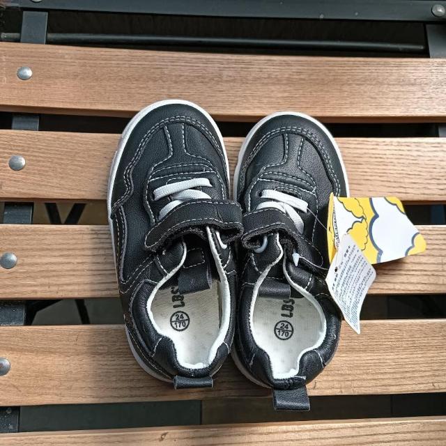 新品 15cm スニーカー ブラック 子供靴 キッズ 靴 シューズ < キッズ/ベビー  新品 15cm スニーカー ブラック 子供靴 キッズ 靴 シューズ < キッズ/ベビーの