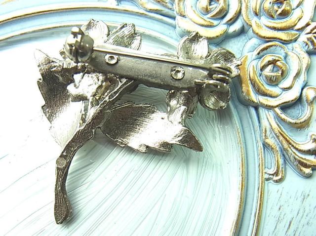 500円スタ【ヴィンテージ・良品】人工パール ブローチ(38×48mm/金属製) < 女性アクセサリー/時計 500円スタ【ヴィンテージ・良品】人工パール ブローチ(38×48mm/金属製) < 女性アクセサリー/時計の